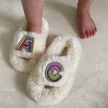 Load image into Gallery viewer, Kids Furry Slides Off White

