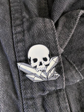 Load image into Gallery viewer, Crystal Skulls
