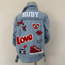 Load image into Gallery viewer, Heart with Eye
